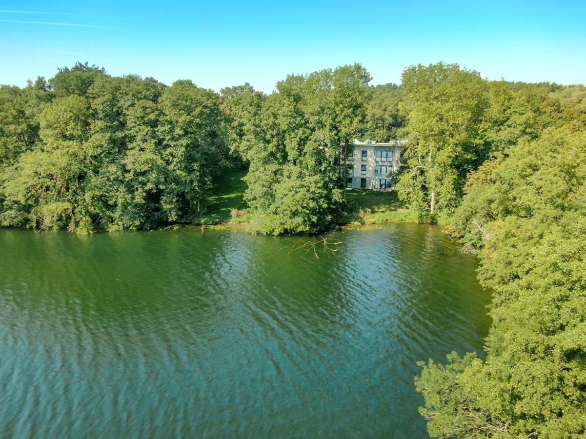 Ferienwohnungen Am Wasser - Krakow Am See Buitenkant foto