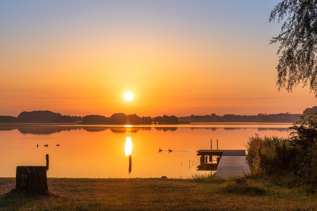 Ferienwohnungen Am Wasser - Krakow Am See Buitenkant foto